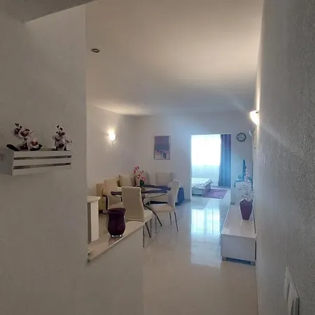Apartment Luna *