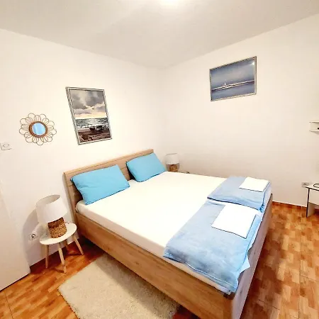 Luna Apartament *