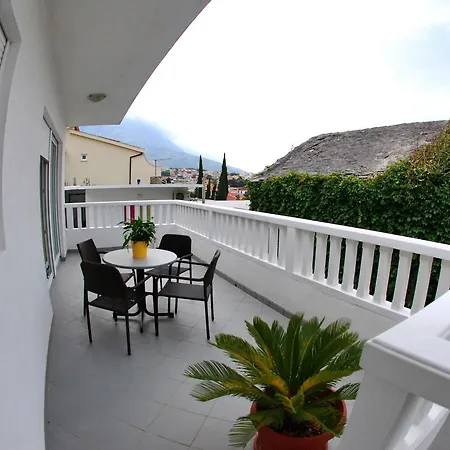 Luna Apartament *